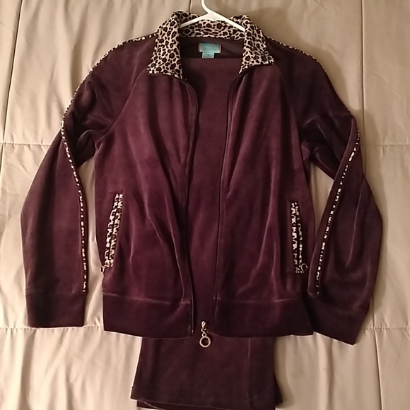 Velour sweatsuit (BRAND NEW!) - Picture 1 of 4